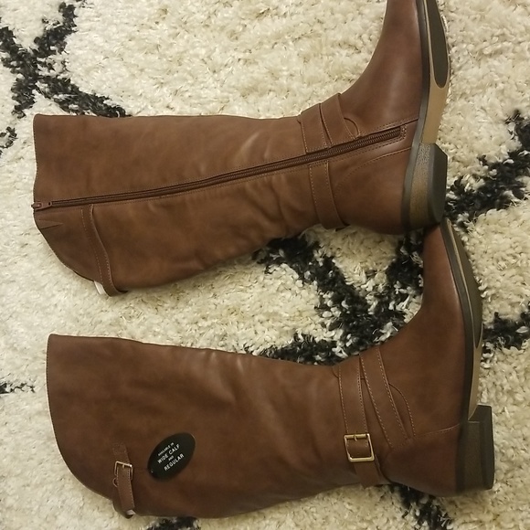 Boots - Picture 2 of 8